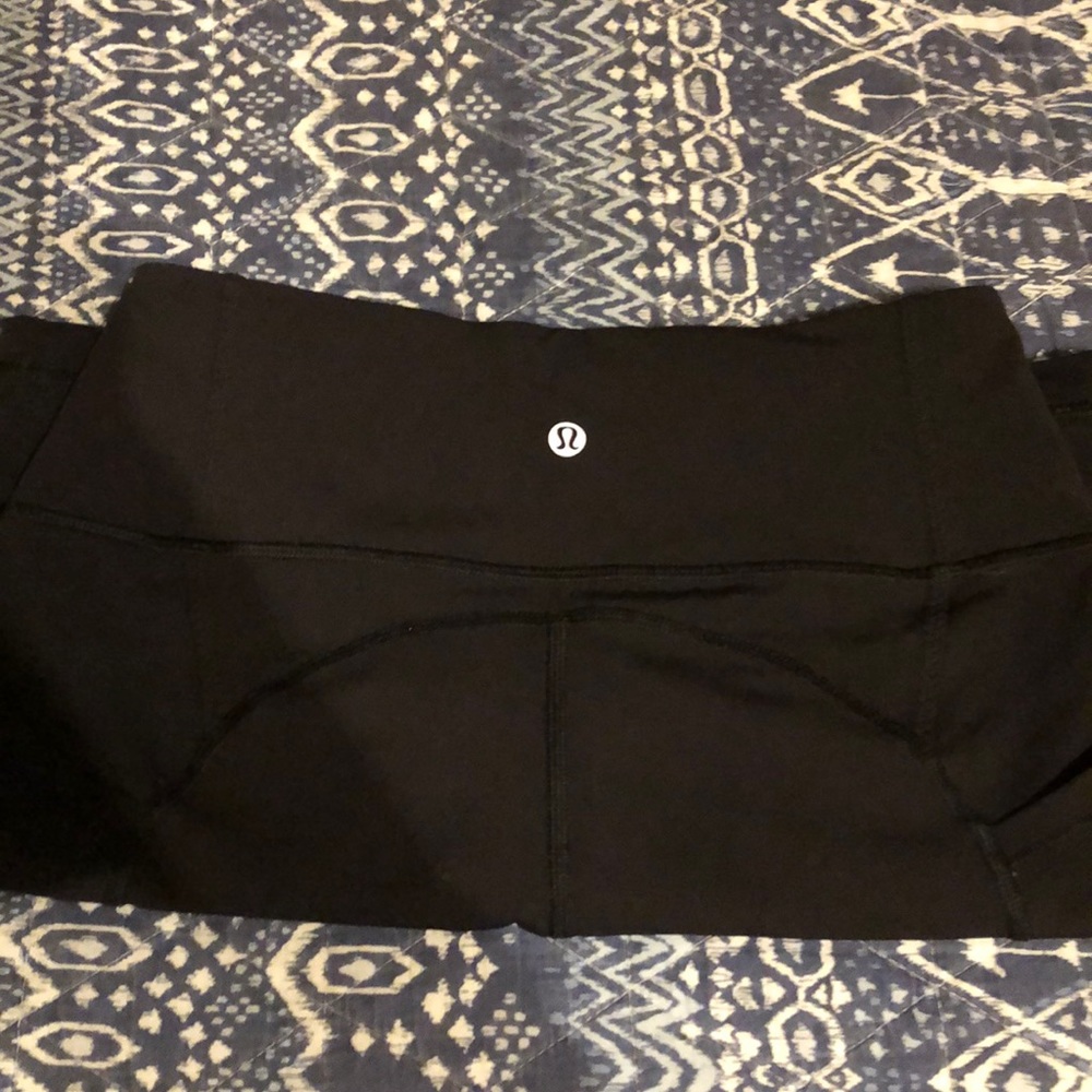 Lululemon “All the right places crop II”